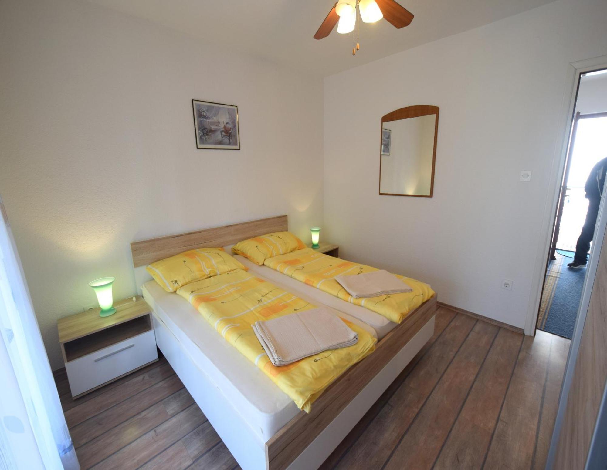 Apartments Martin Малинска Екстериор снимка