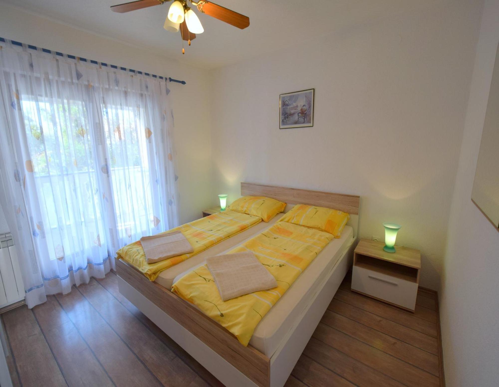 Apartments Martin Малинска Екстериор снимка