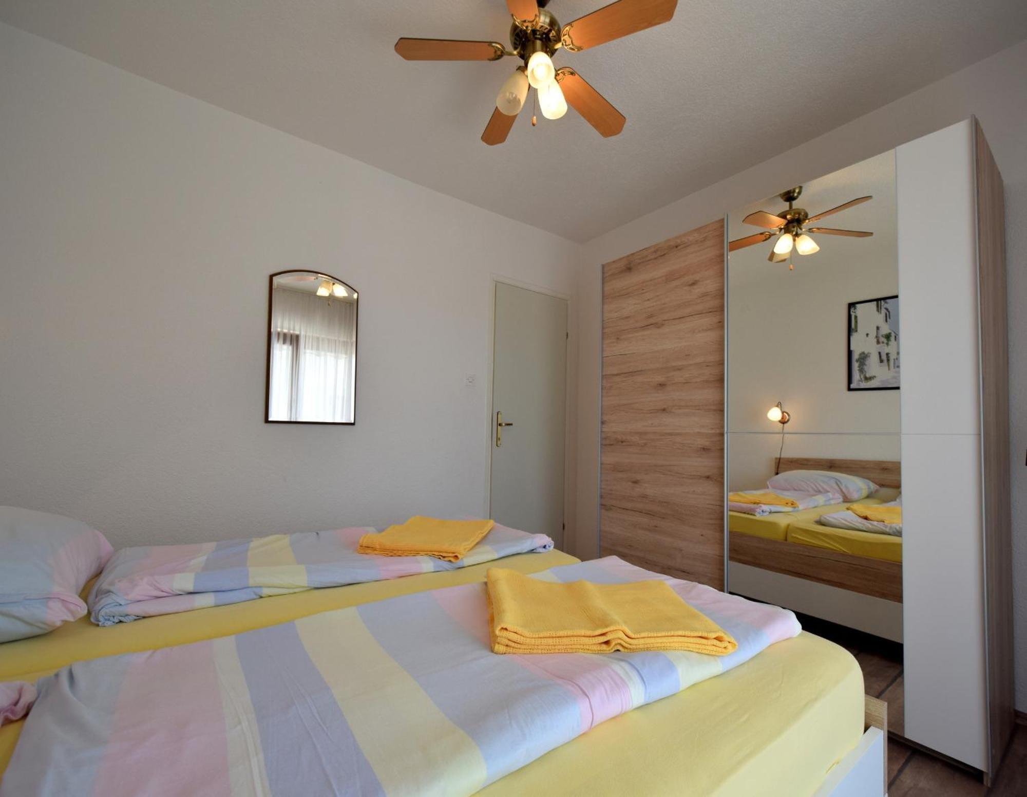 Apartments Martin Малинска Екстериор снимка