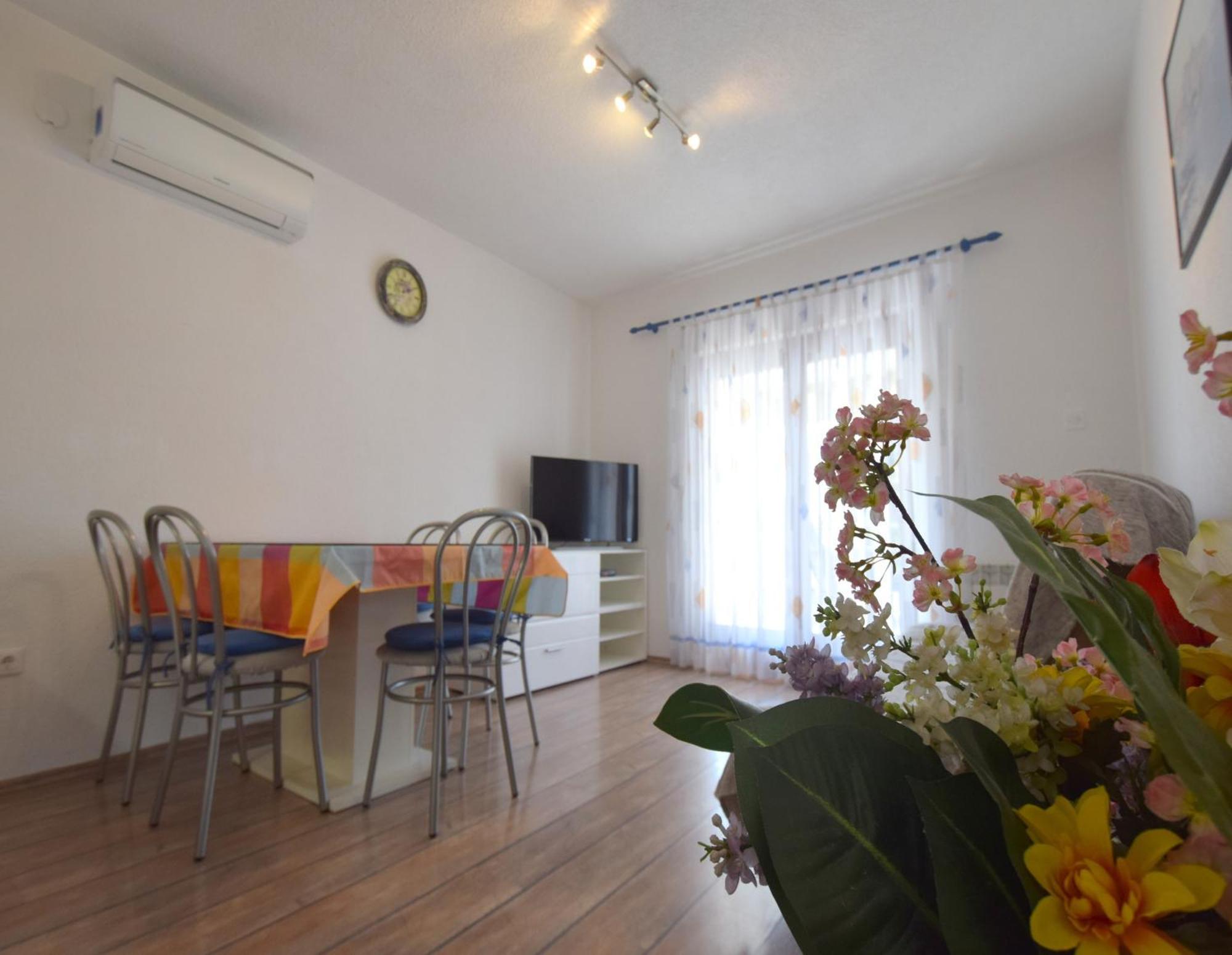 Apartments Martin Малинска Екстериор снимка
