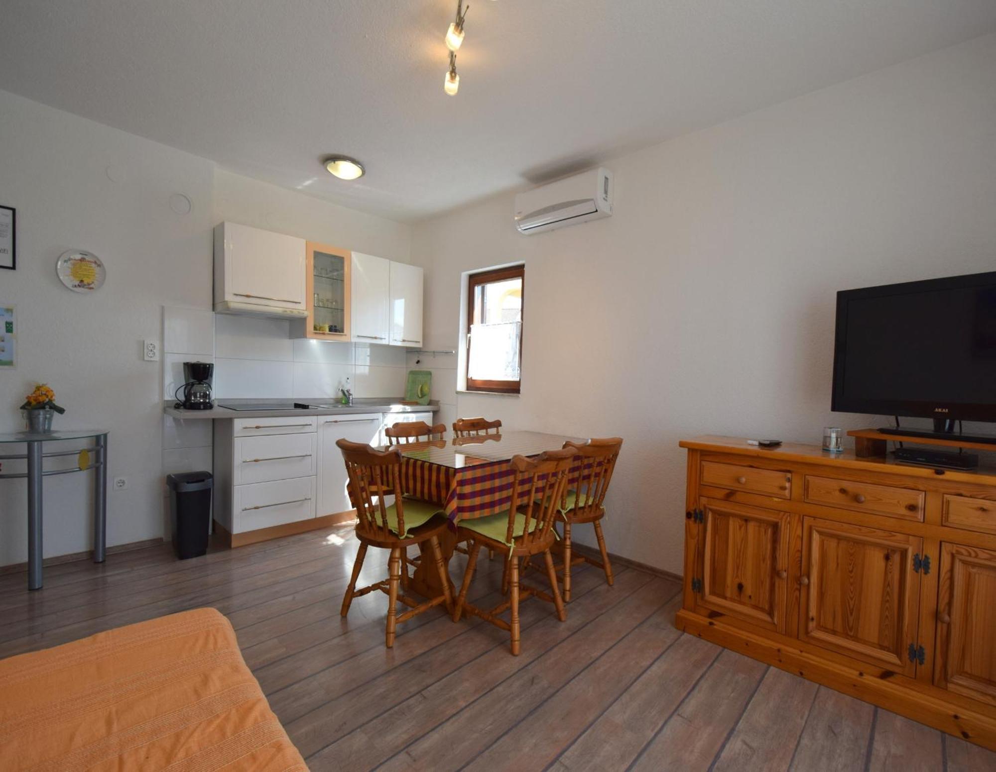 Apartments Martin Малинска Екстериор снимка