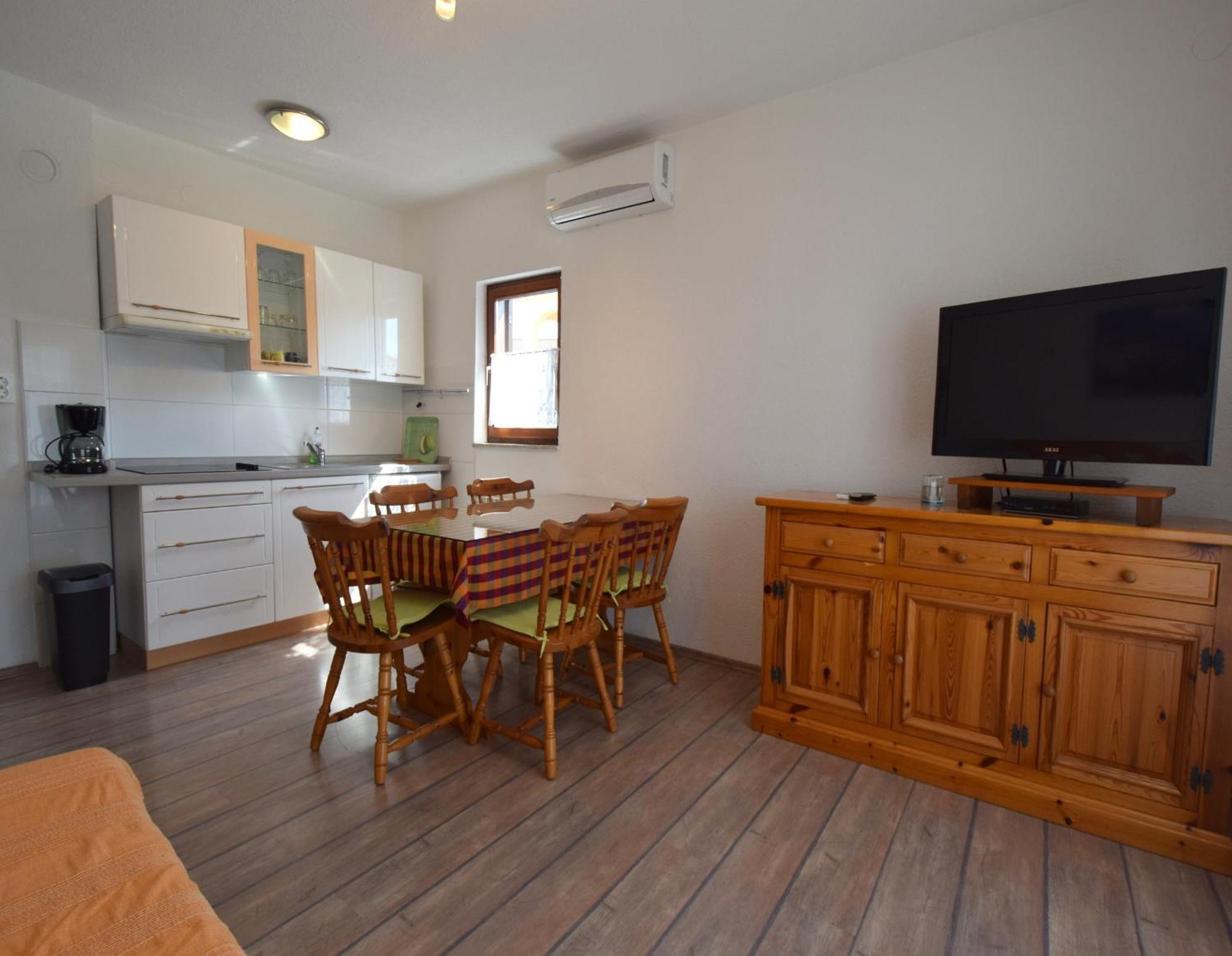 Apartments Martin Малинска Екстериор снимка