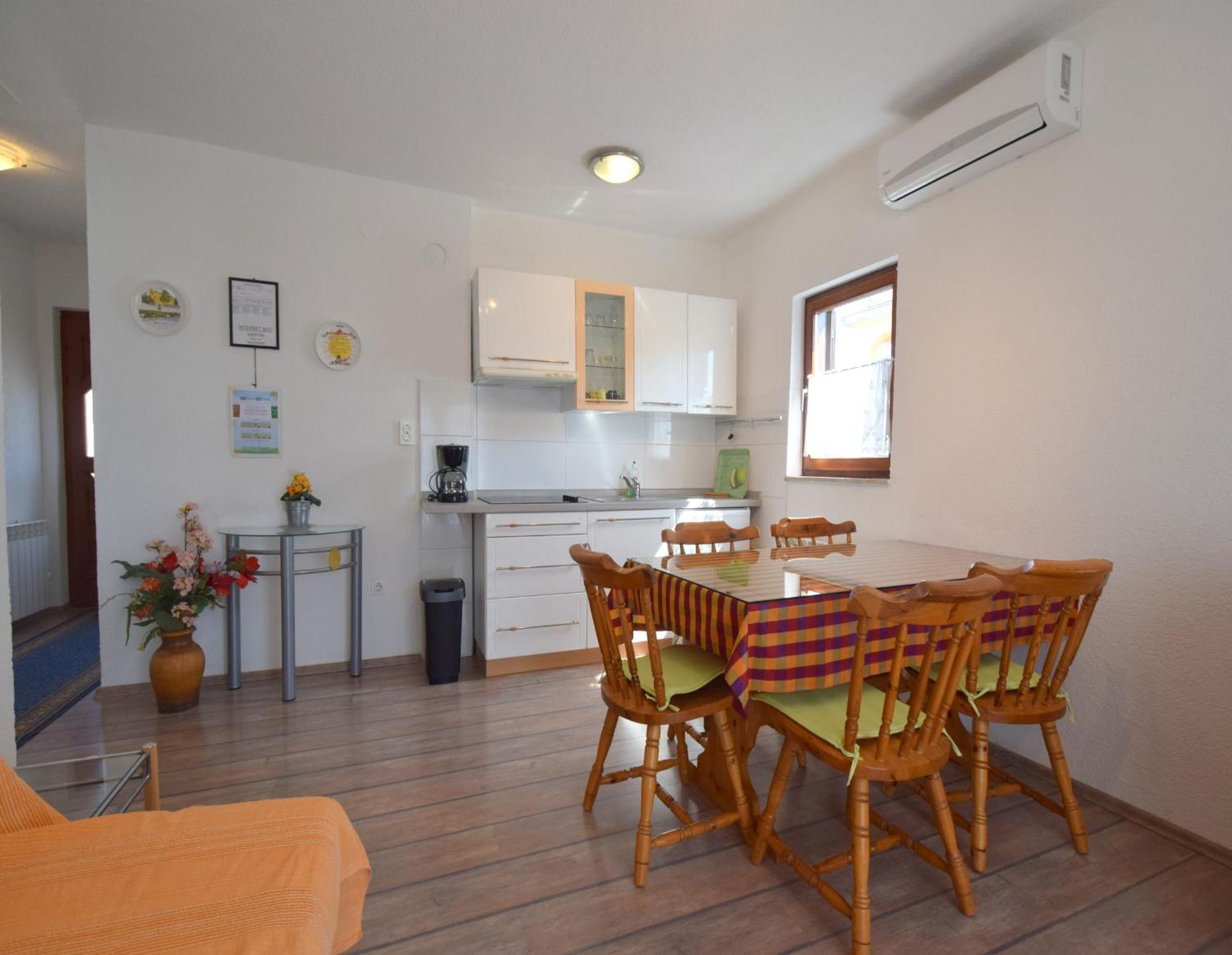 Apartments Martin Малинска Екстериор снимка