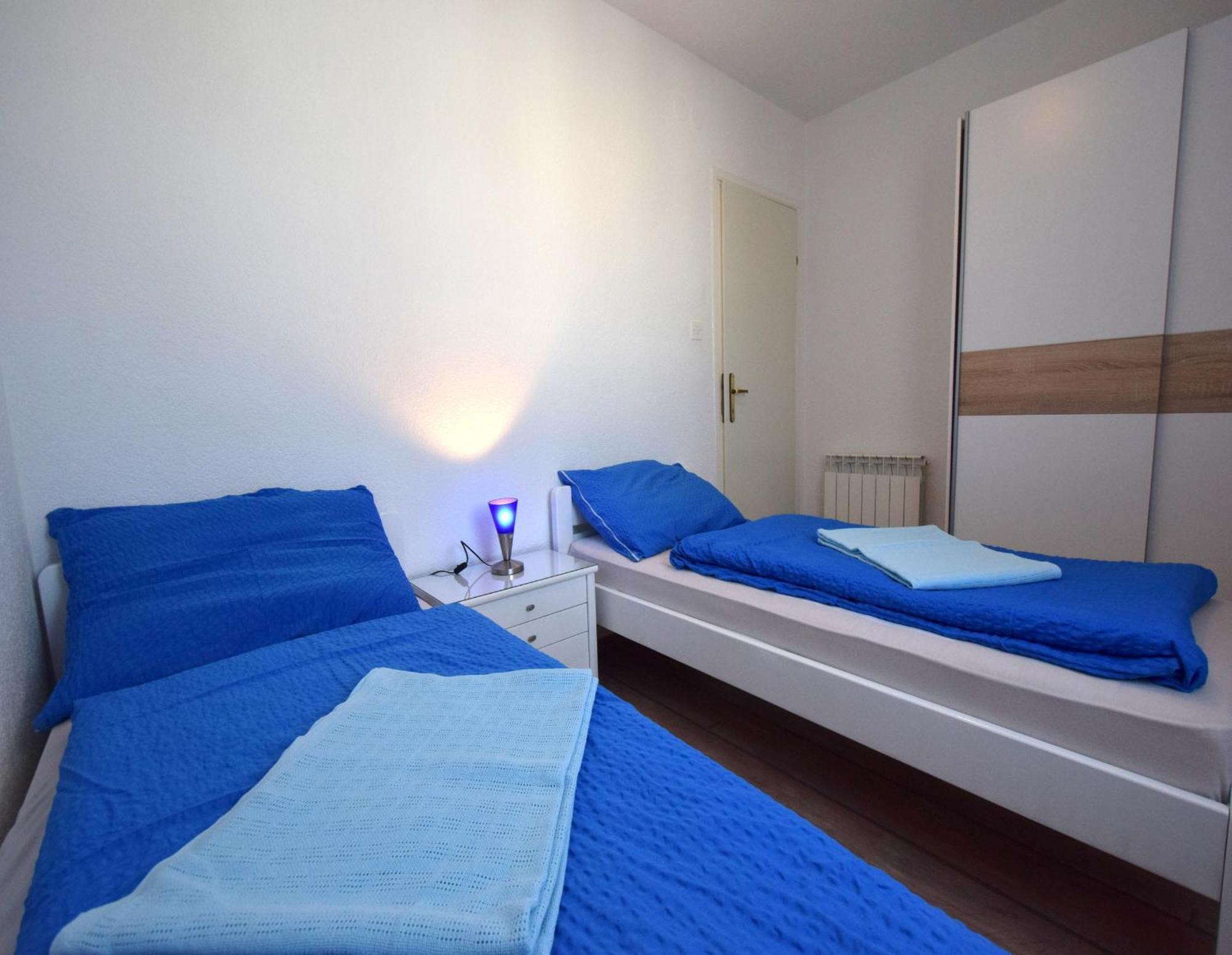 Apartments Martin Малинска Екстериор снимка